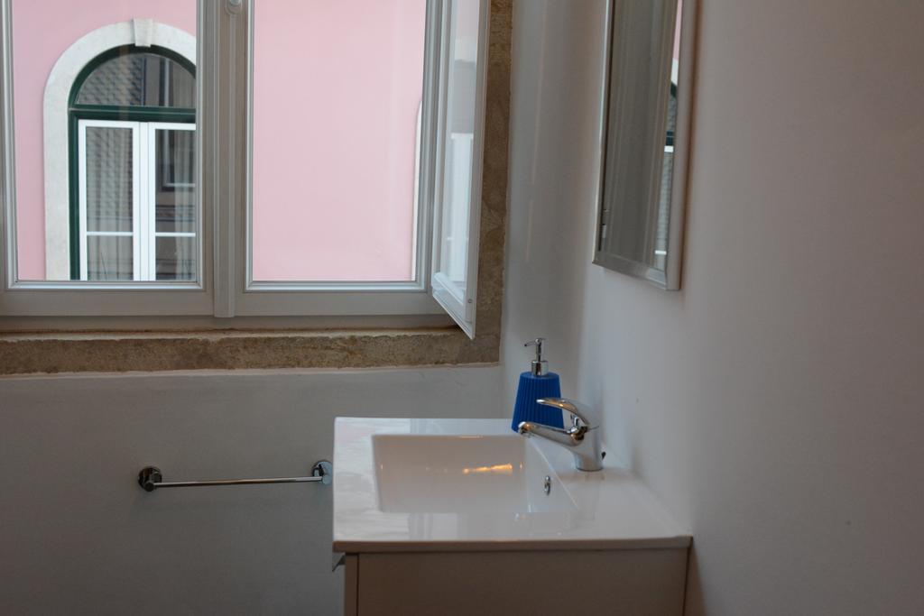 Fado Bed & Breakfast - Santos ลิสบอน ภายนอก รูปภาพ